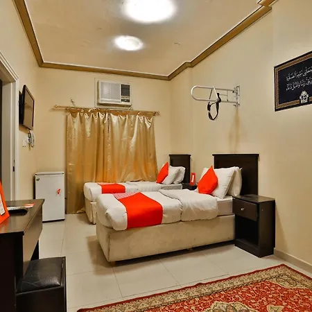Oyo 384 Zumordat Taha Hotel